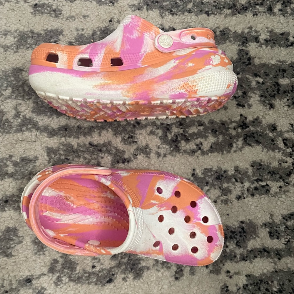 EUC barely worn platform crocs